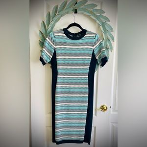 KAREN MILLEN Dress. Size L. Colors: Navy, White, Turquoise. Knit